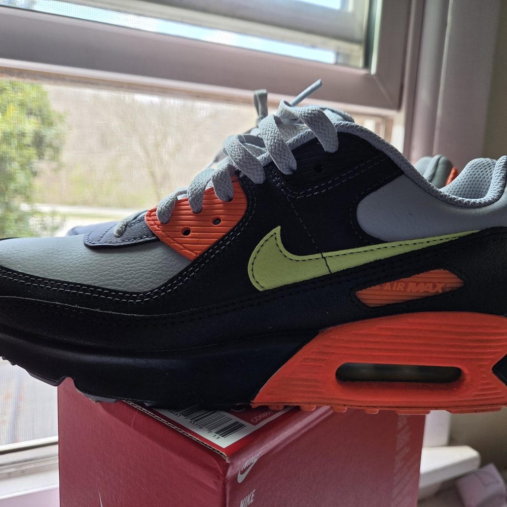 Nike Air Max 90 Size 6.5 Y/ 8W